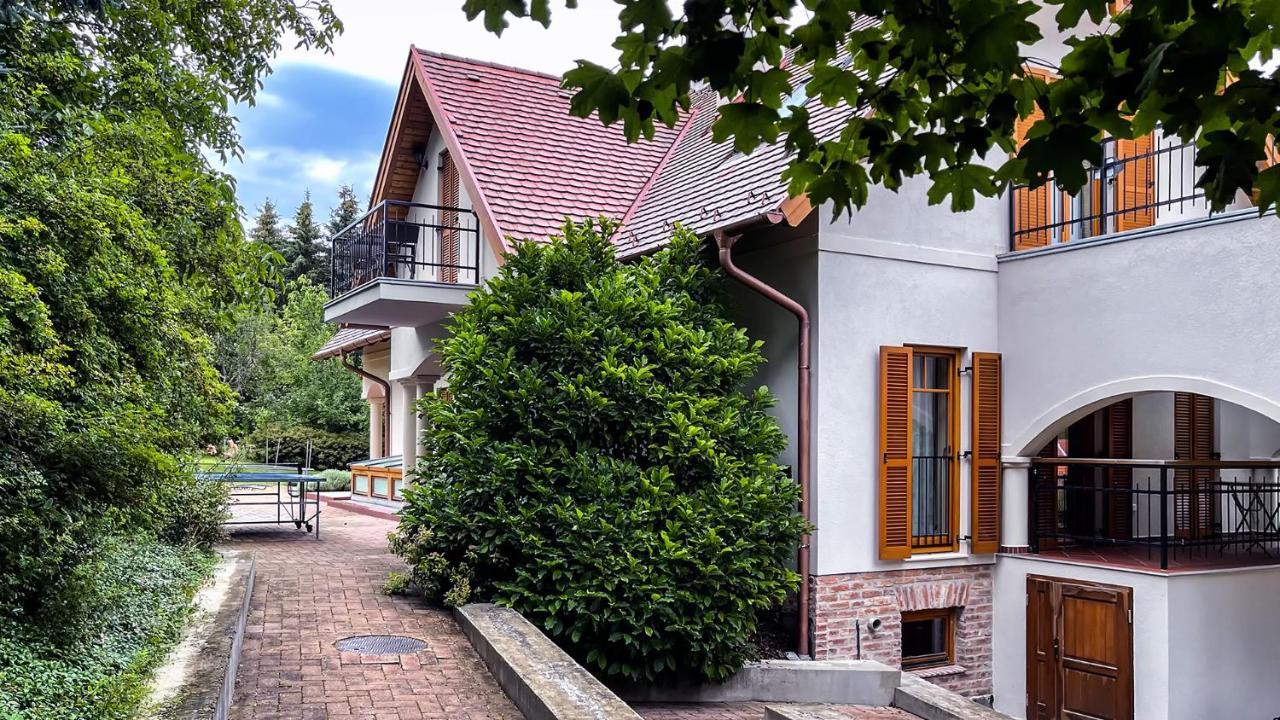 Ozkut Apartmanhaz Olmod 외부 사진