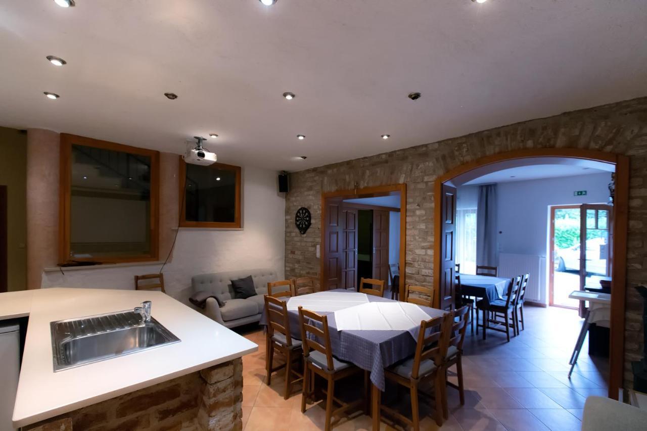 Ozkut Apartmanhaz Olmod 외부 사진