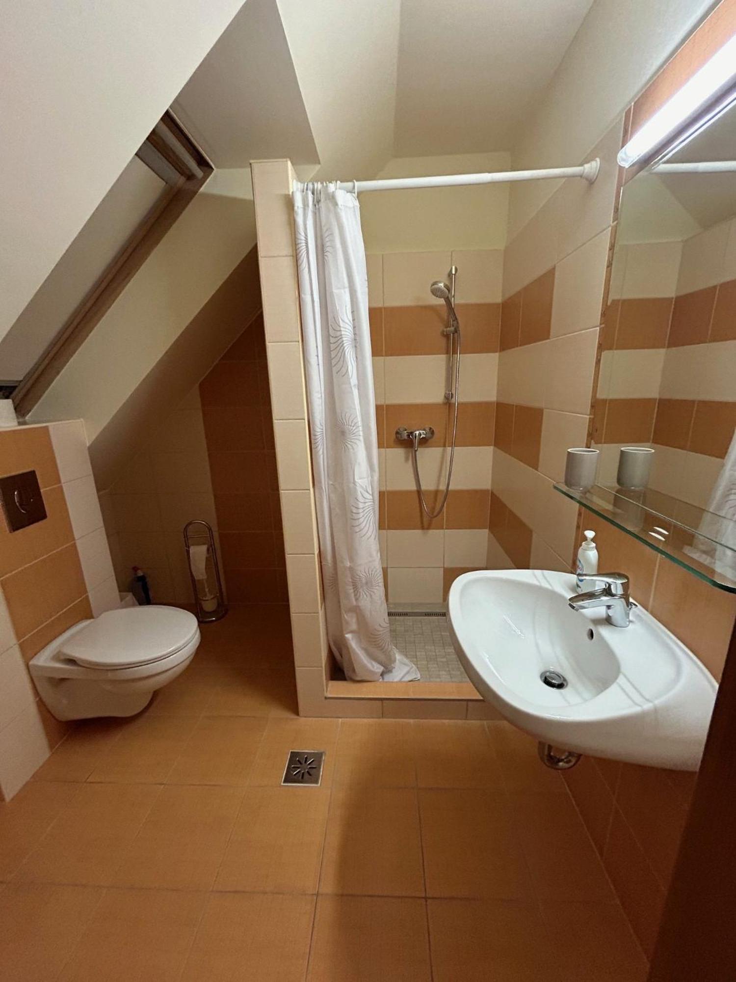 Ozkut Apartmanhaz Olmod 외부 사진